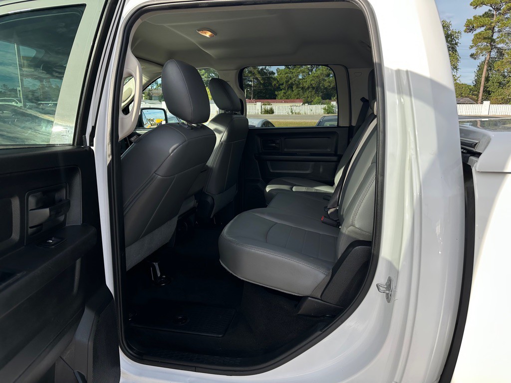 2015 RAM 1500 Image 12