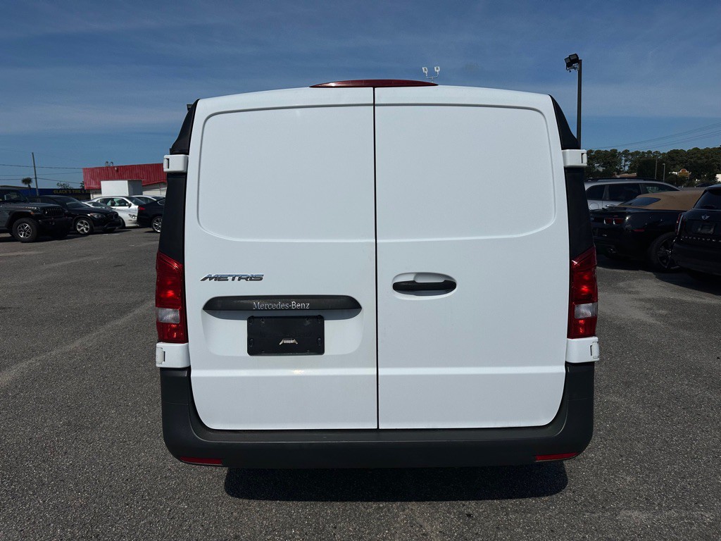 2017 Mercedes-Benz Metris Image 6