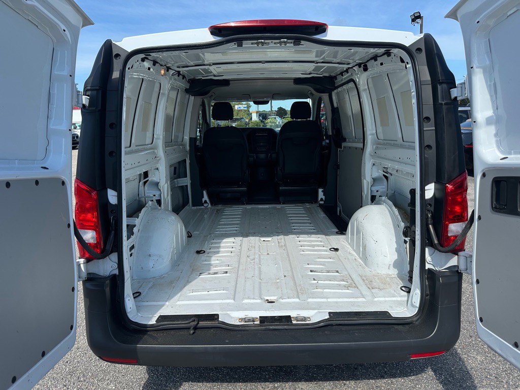 2017 Mercedes-Benz Metris Image 9