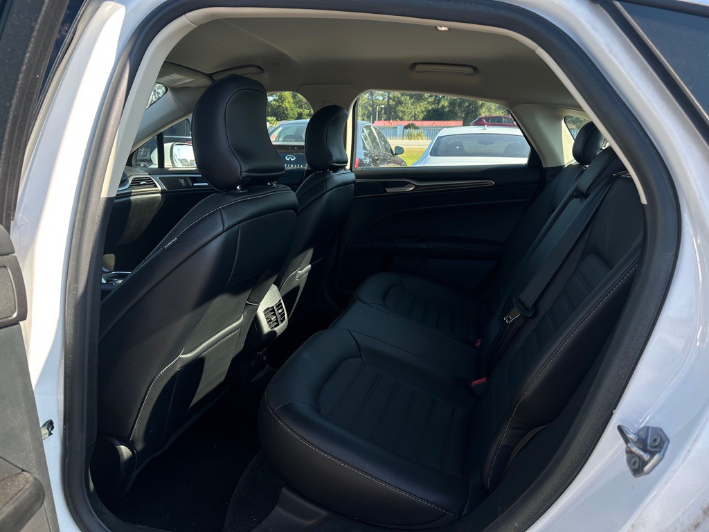 2018 Ford Fusion Image 11