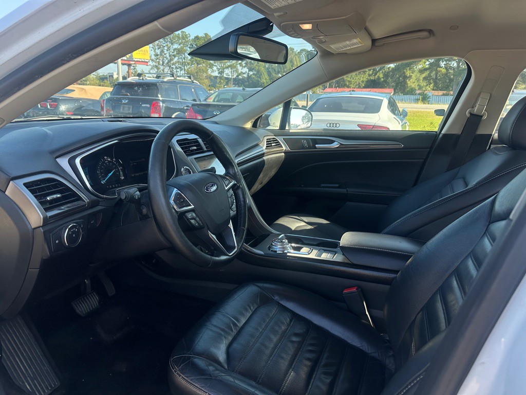 2017 Ford Fusion Image 10