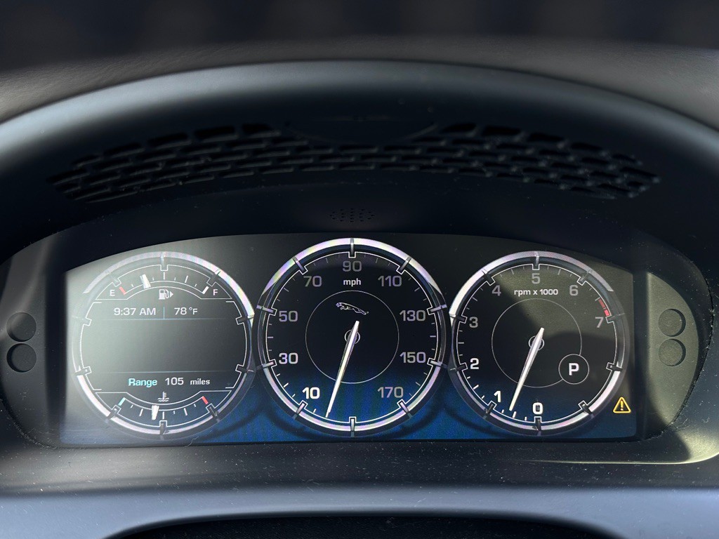 2011 Jaguar XJ Image 9