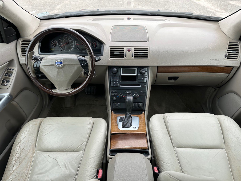2006 Volvo XC90 Image 13