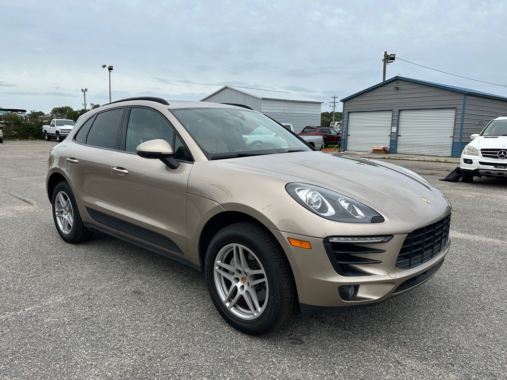 2017 Porsche Macan Image 3