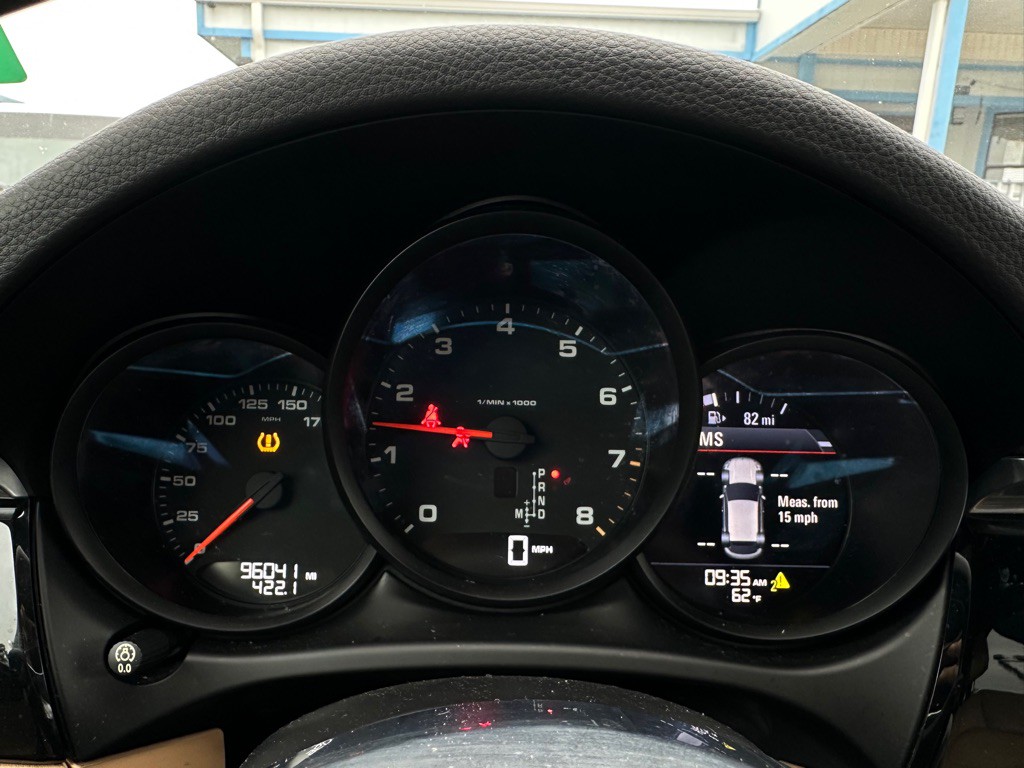2017 Porsche Macan Image 9