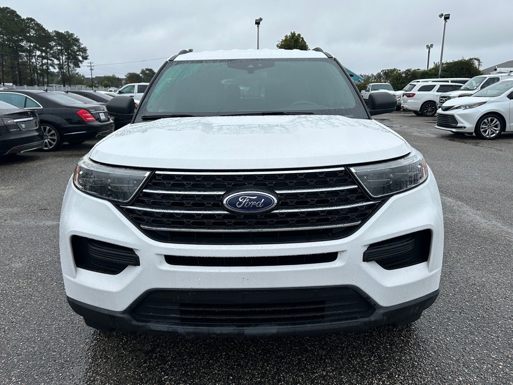 2020 Ford Explorer Image 2