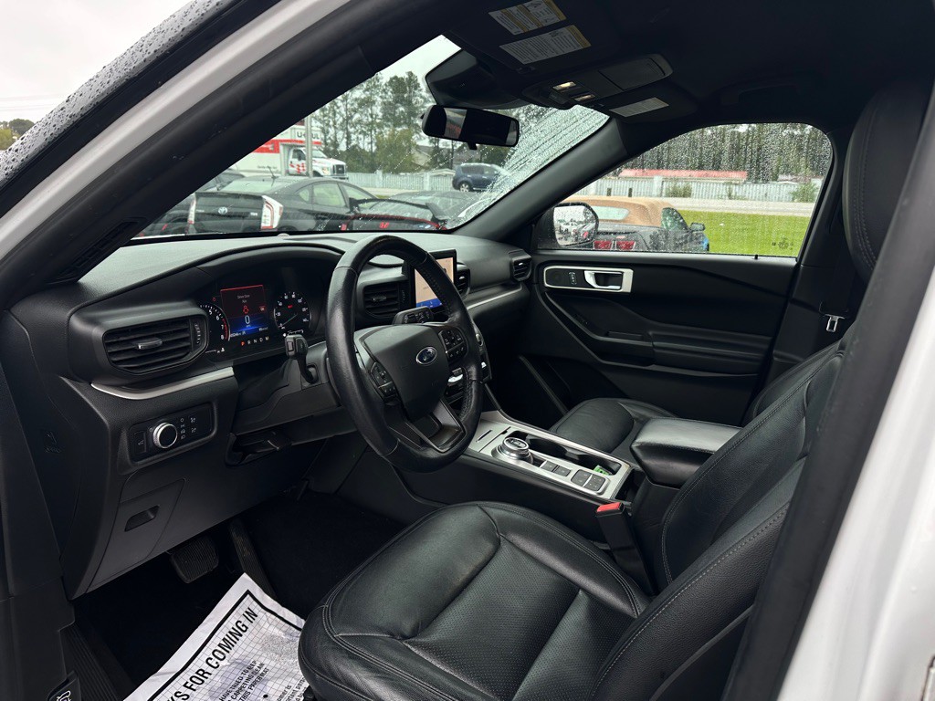 2020 Ford Explorer Image 12