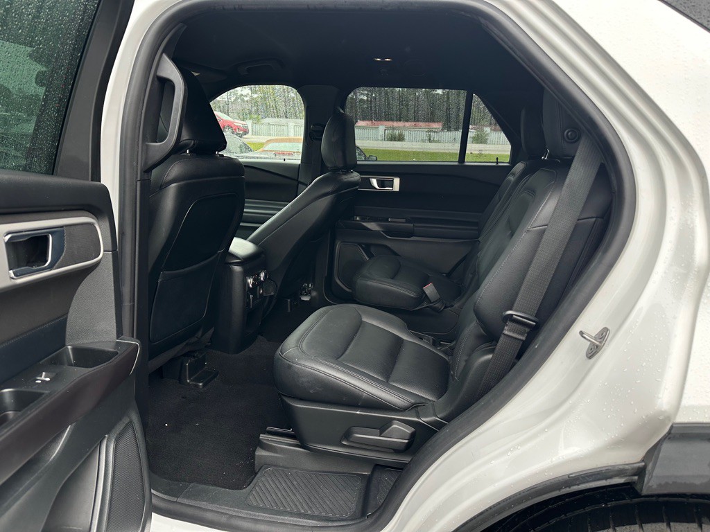 2020 Ford Explorer Image 13