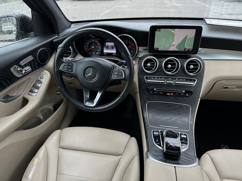 2018 Mercedes-Benz GLC-Class Image 16