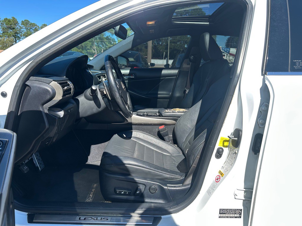 2014 Lexus IS Image 12