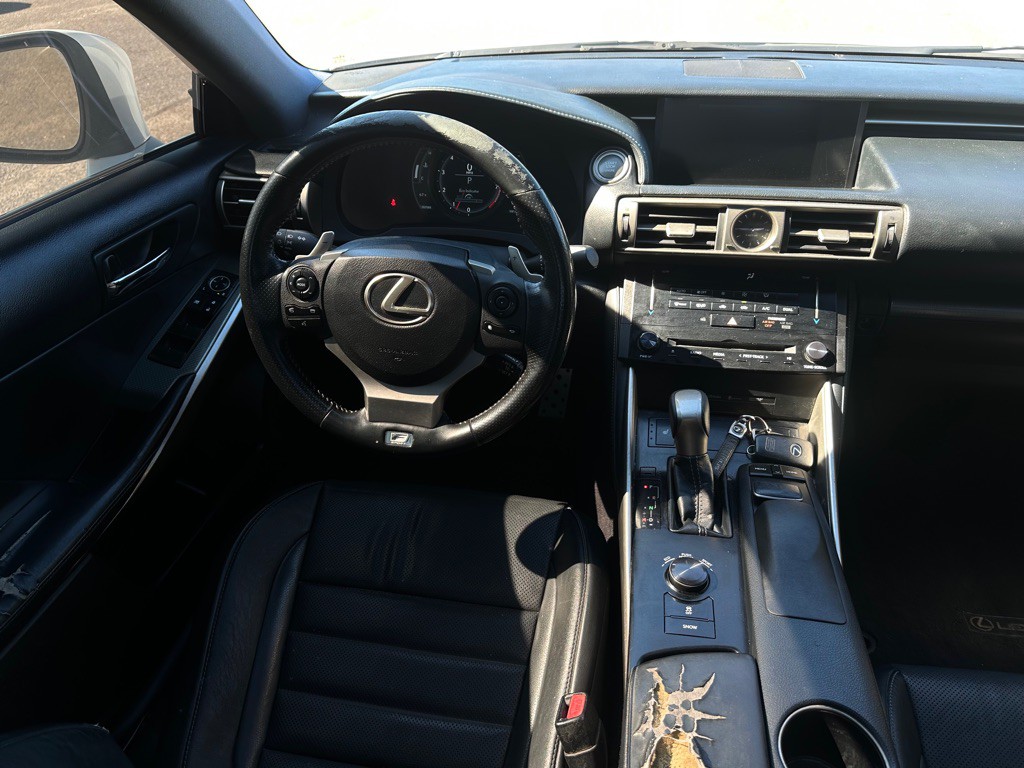 2014 Lexus IS Image 16