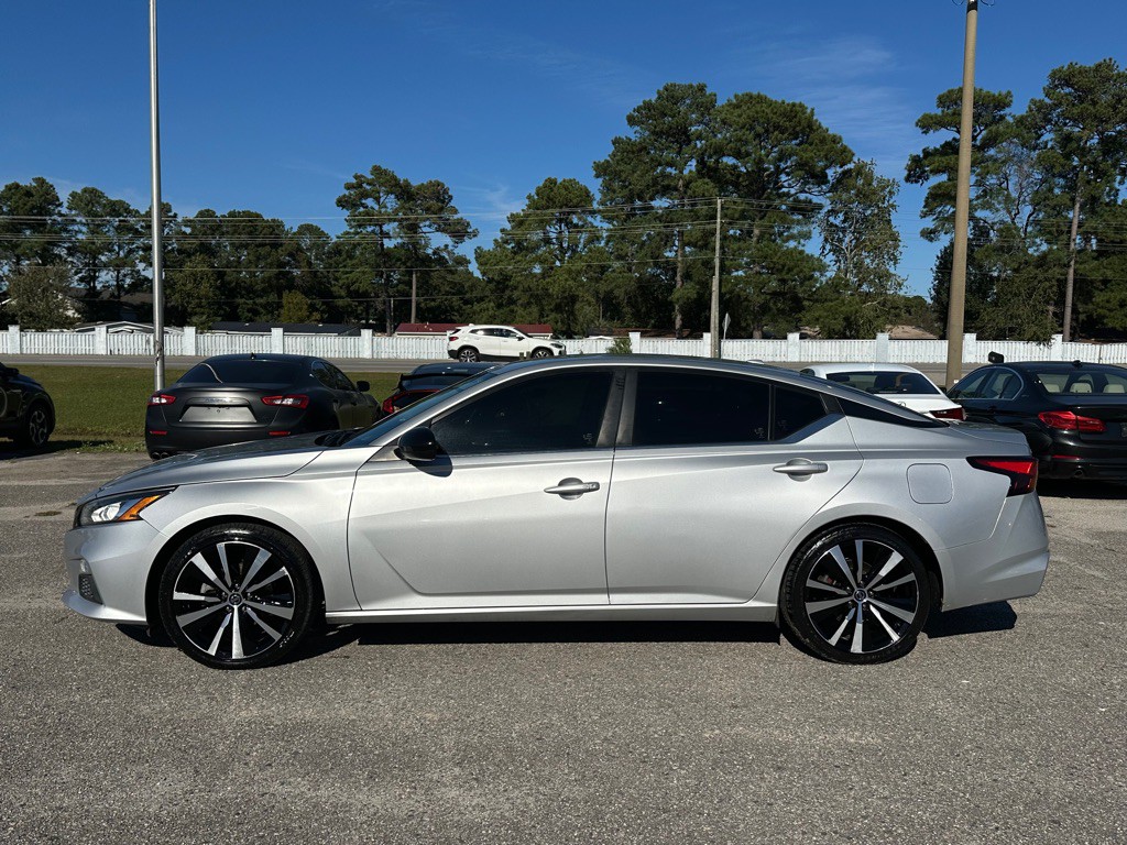 2020 Nissan Altima Image 2