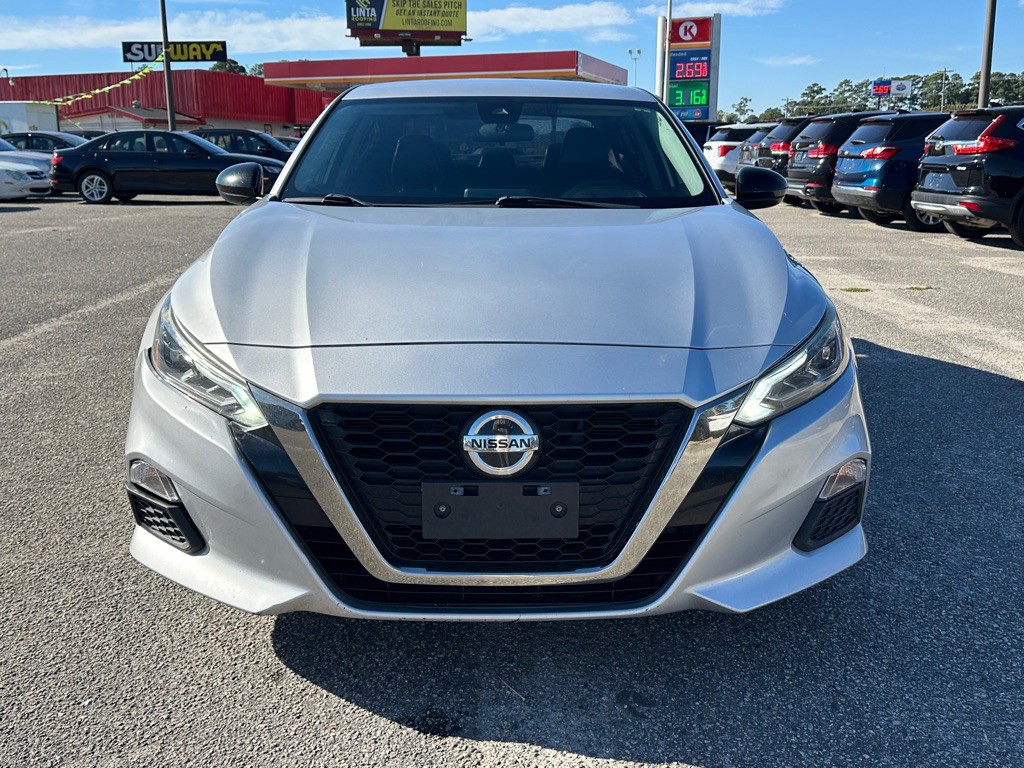 2020 Nissan Altima Image 11