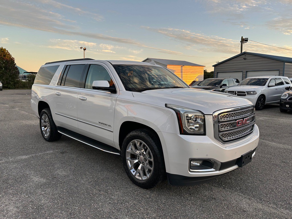 2016 GMC Yukon Image 3
