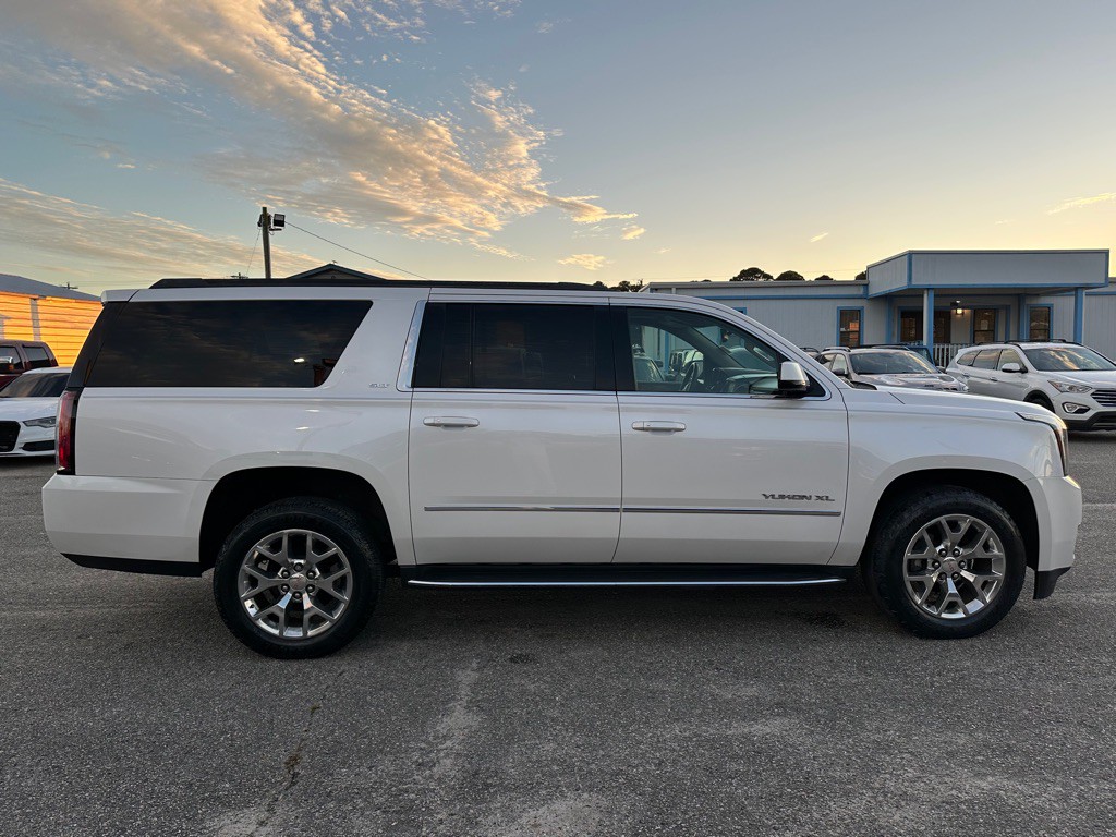 2016 GMC Yukon Image 4