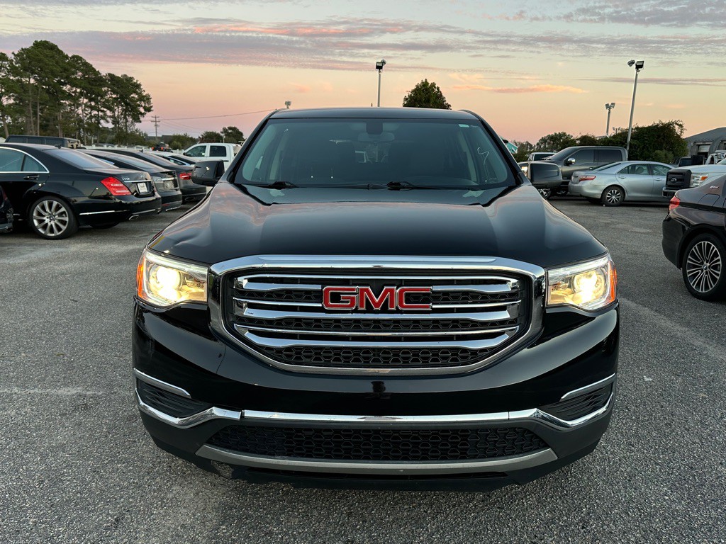 2017 GMC Acadia Image 2