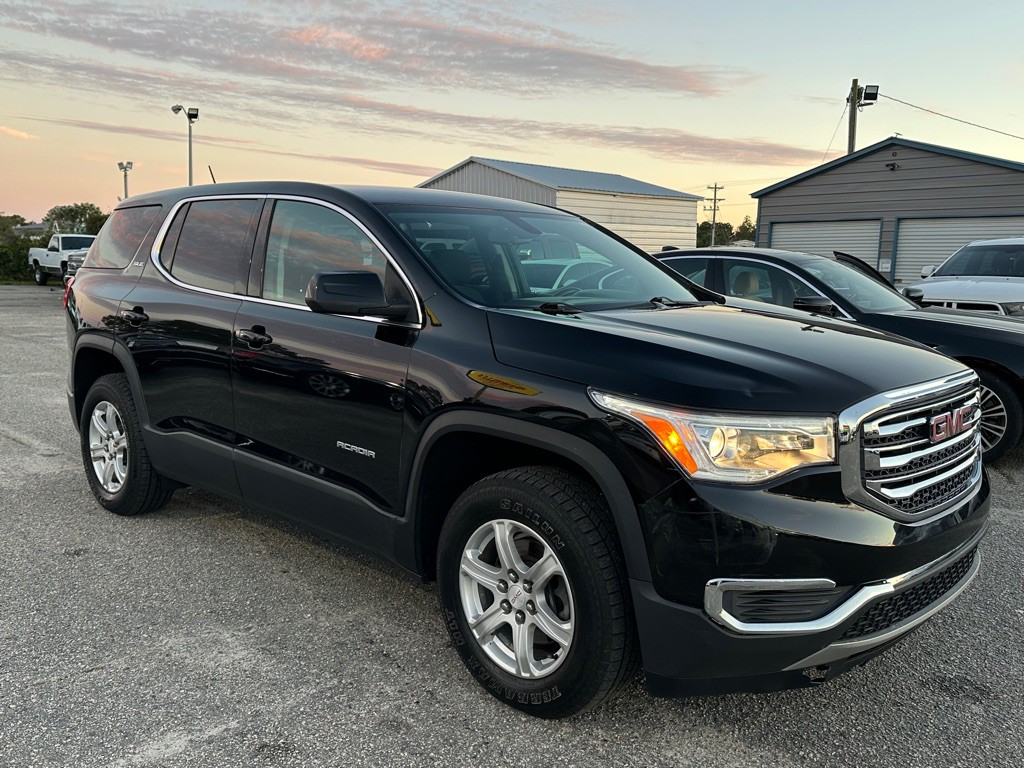 2017 GMC Acadia Image 3