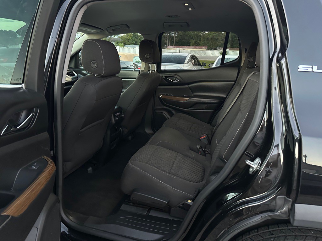 2017 GMC Acadia Image 10