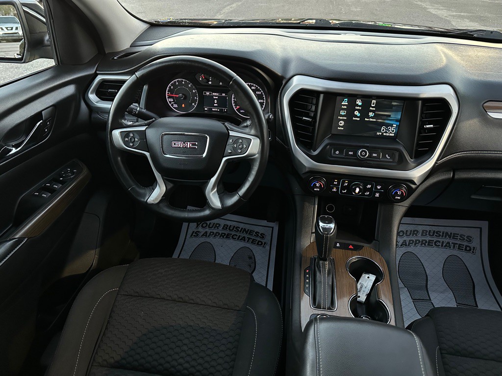 2017 GMC Acadia Image 13