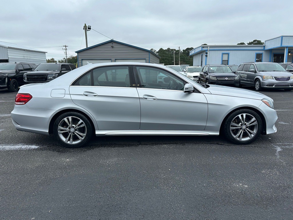 2016 Mercedes-Benz E-Class Image 4