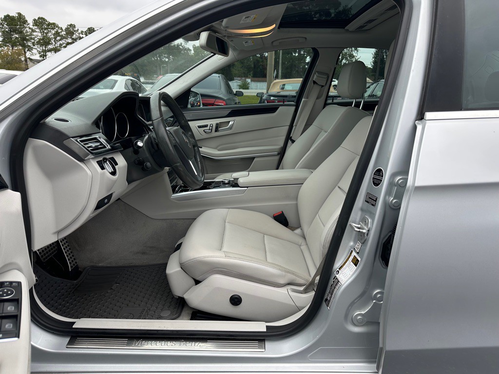 2016 Mercedes-Benz E-Class Image 11