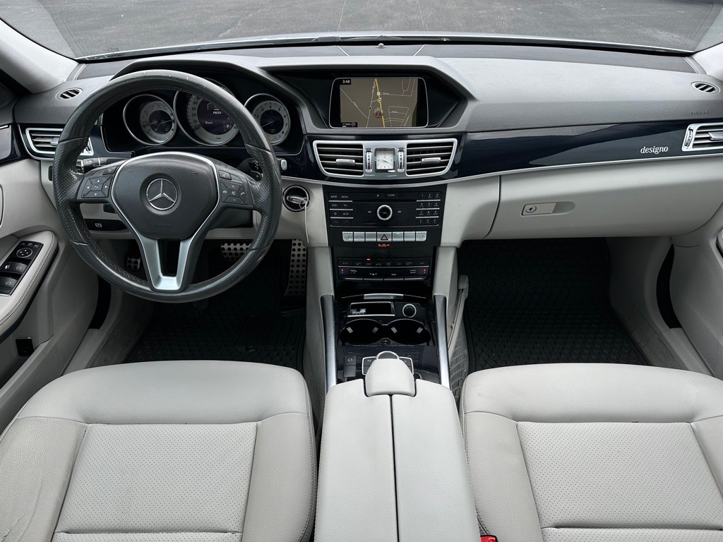 2016 Mercedes-Benz E-Class Image 14