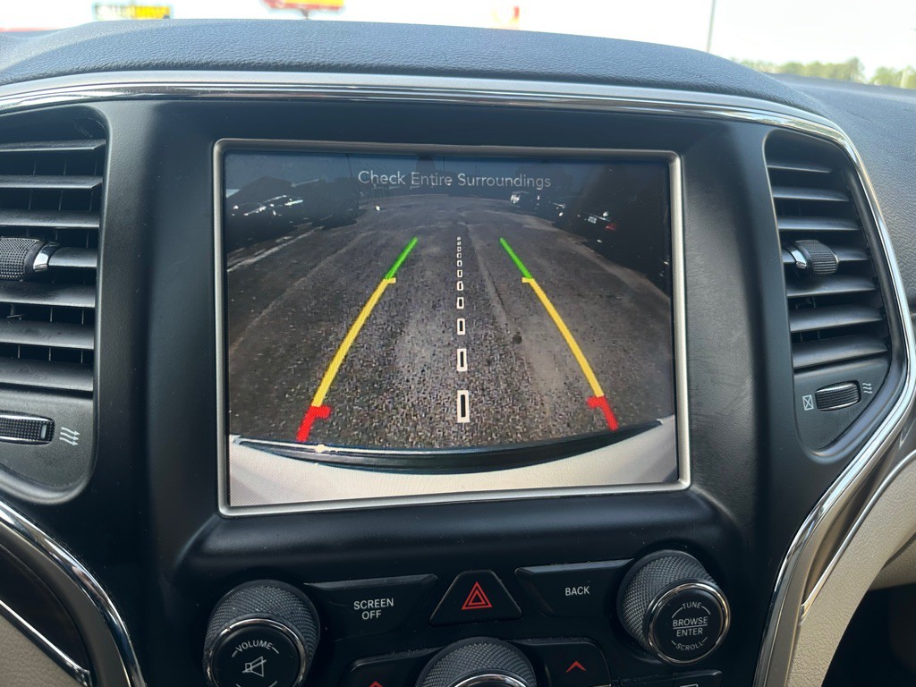 2017 Jeep Grand Cherokee Image 15