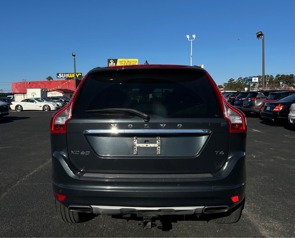 2016 Volvo XC60 Image 4