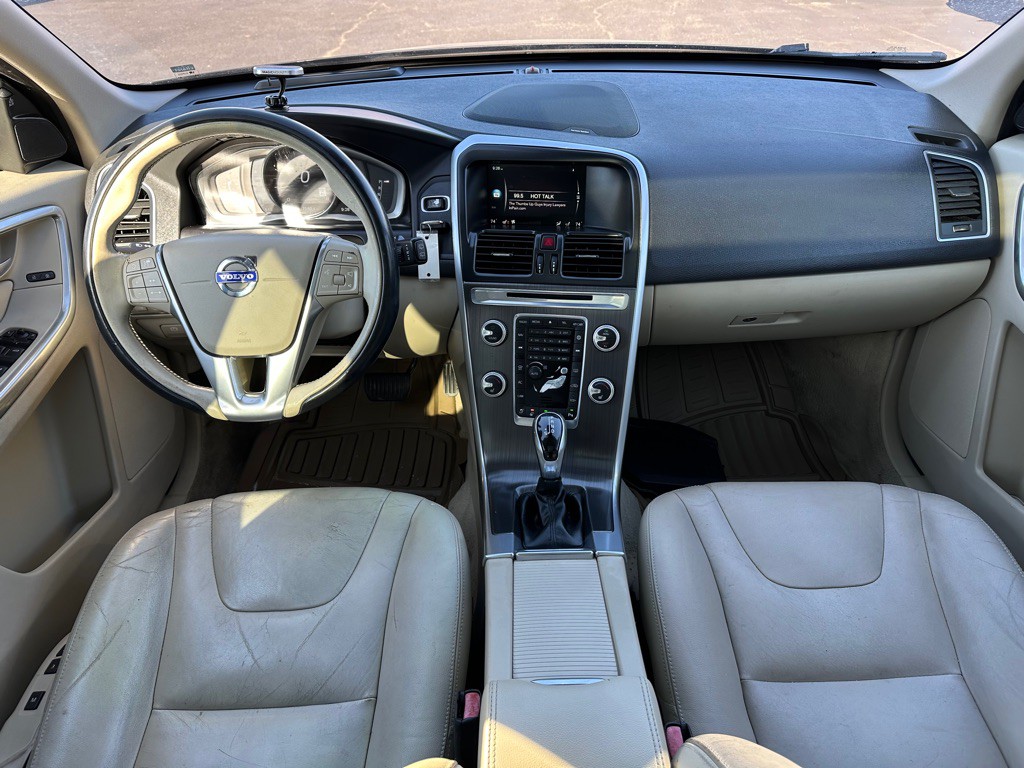 2016 Volvo XC60 Image 13
