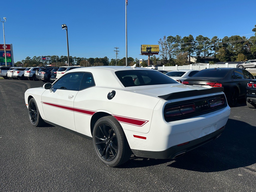 2018 Dodge Challenger Image 4