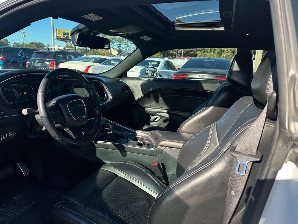 2018 Dodge Challenger Image 11