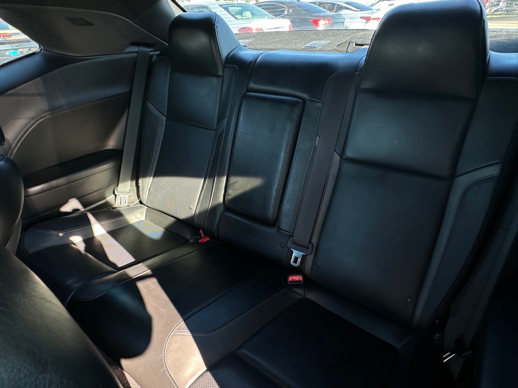 2018 Dodge Challenger Image 12