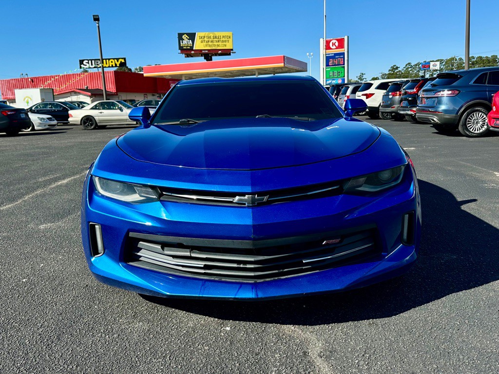 2017 Chevrolet Camaro Image 2