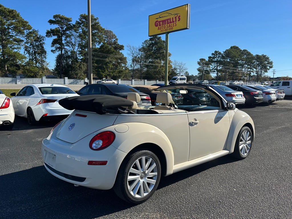 2008 Volkswagen Beetle Image 5