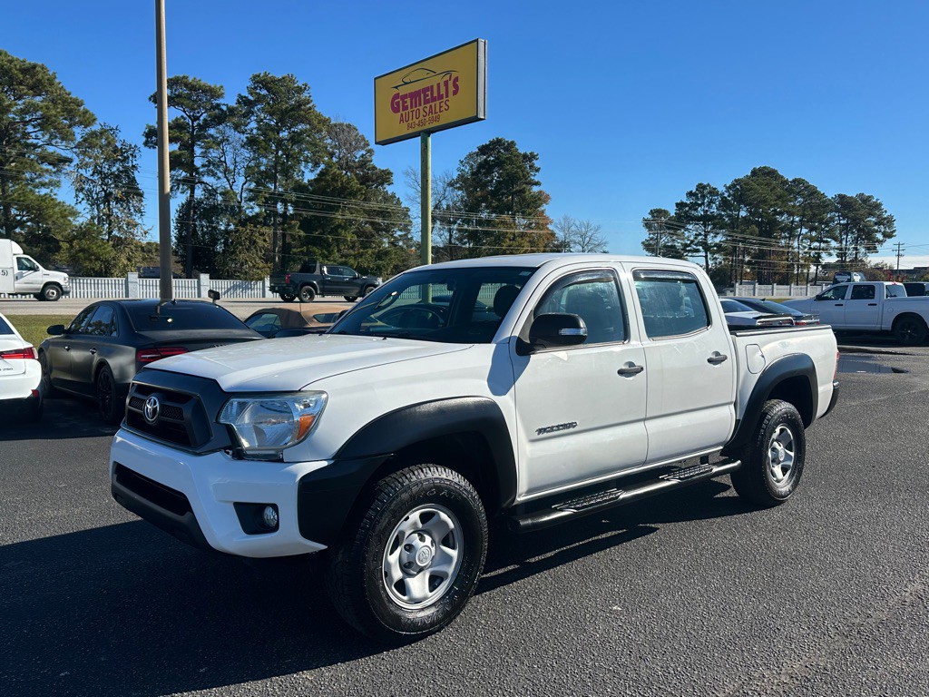 2013 Toyota Tacoma Image 1