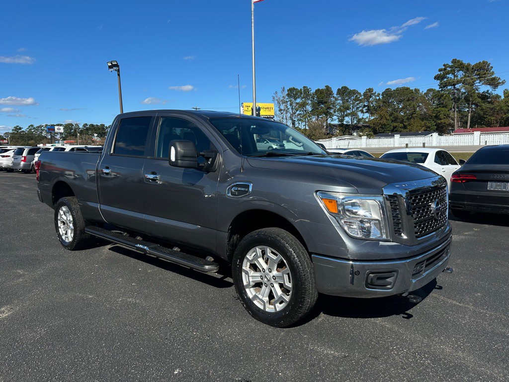 2018 Nissan Titan Image 3