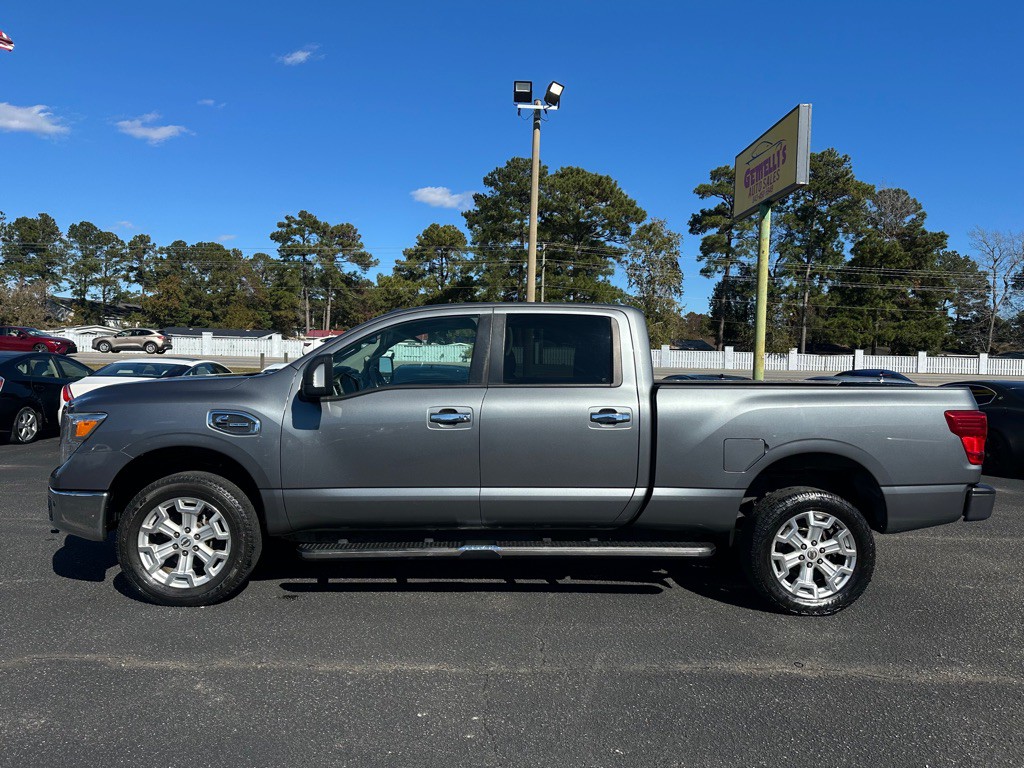 2018 Nissan Titan Image 8