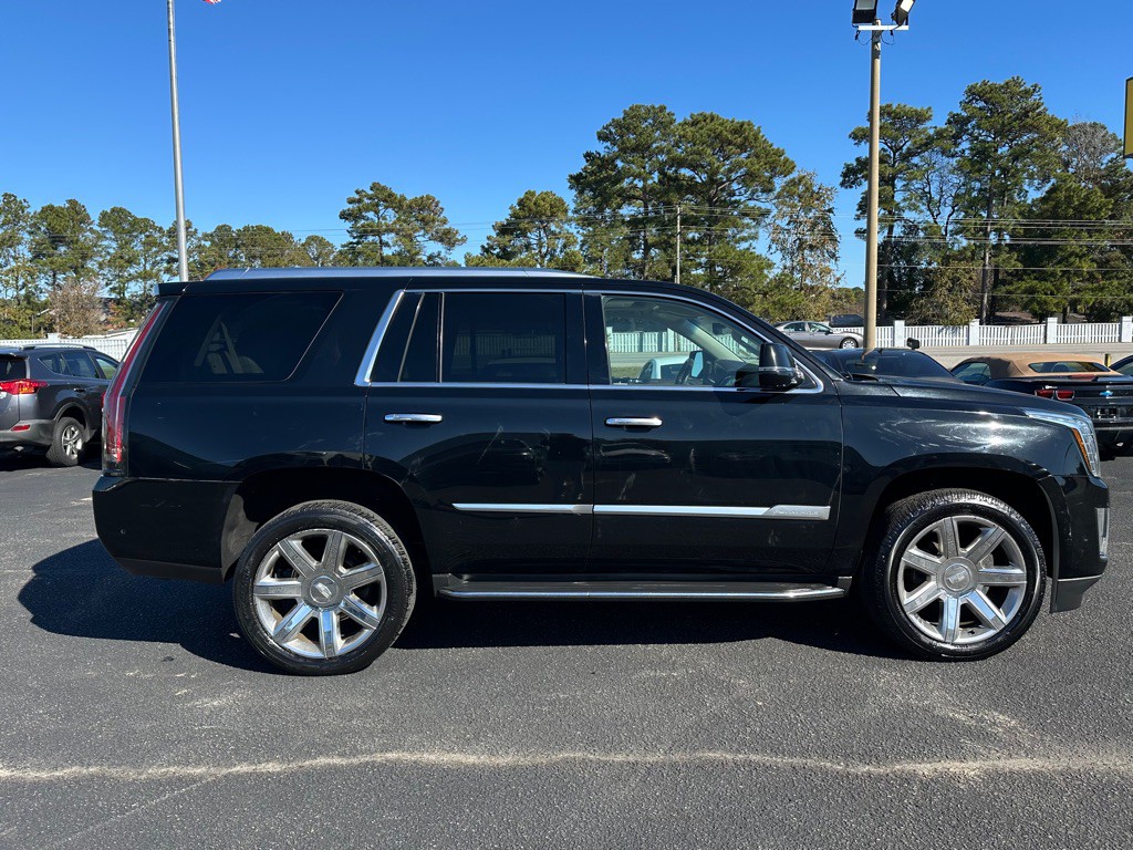 2017 Cadillac Escalade Image 4