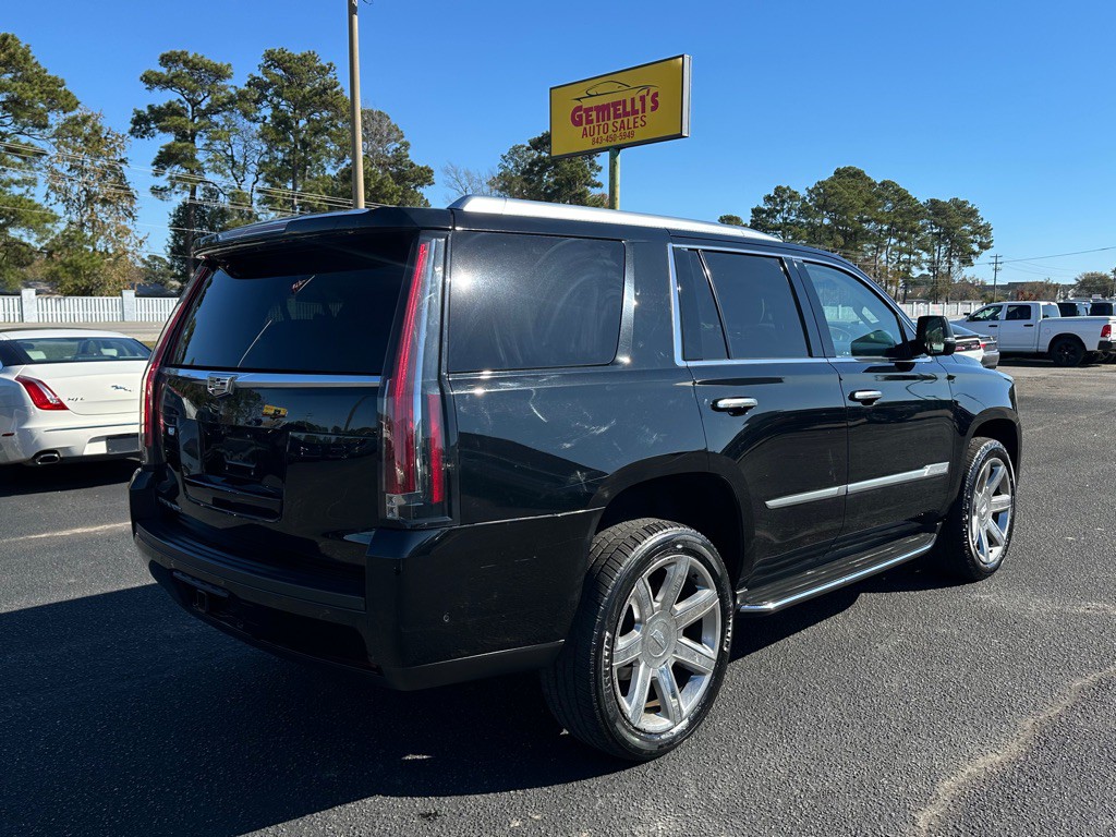 2017 Cadillac Escalade Image 5