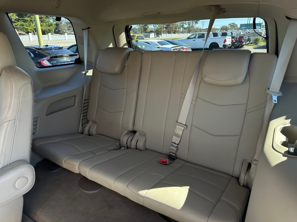 2017 Cadillac Escalade Image 13