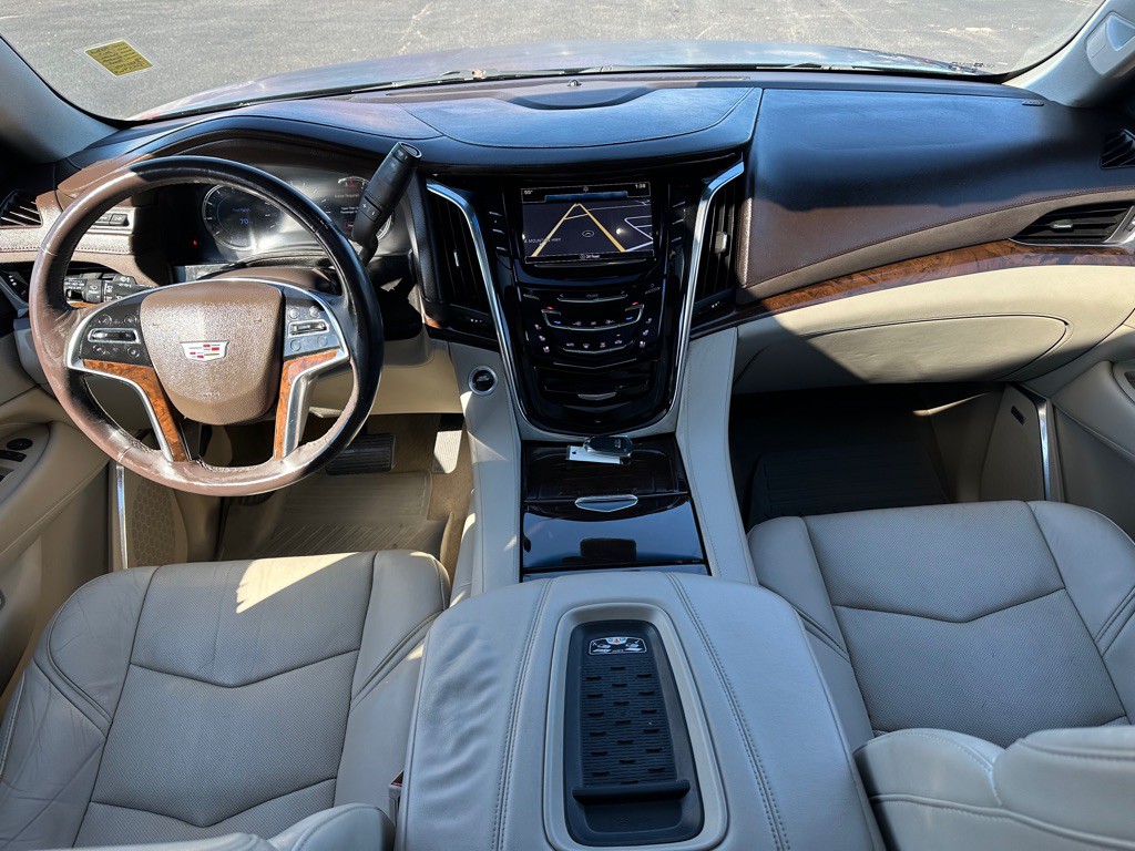 2017 Cadillac Escalade Image 14