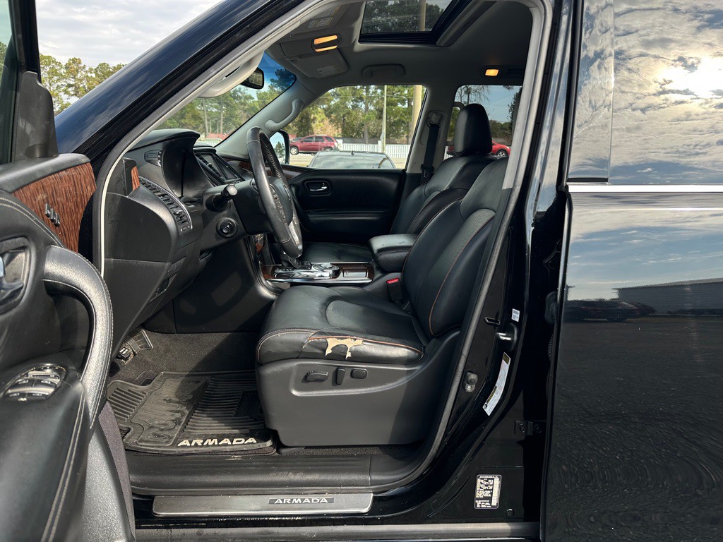 2017 Nissan Armada Image 9