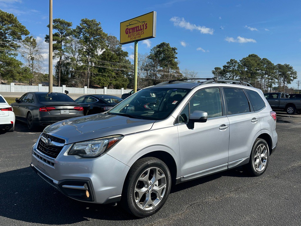 2017 Subaru Forester Image 1