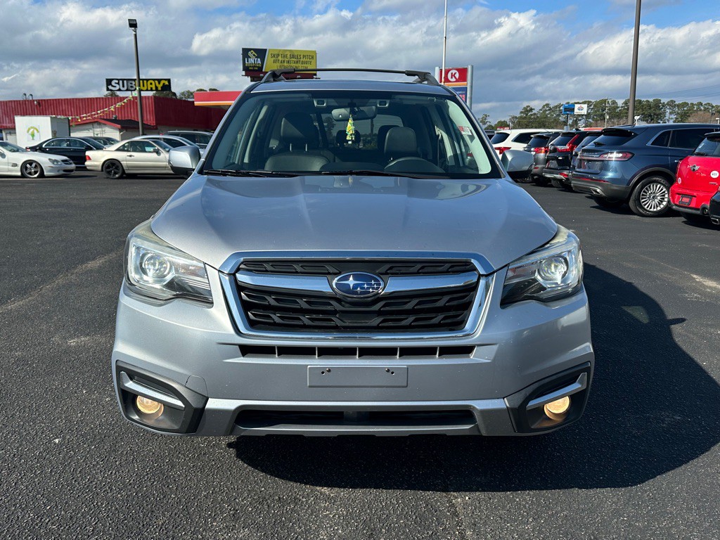 2017 Subaru Forester Image 2