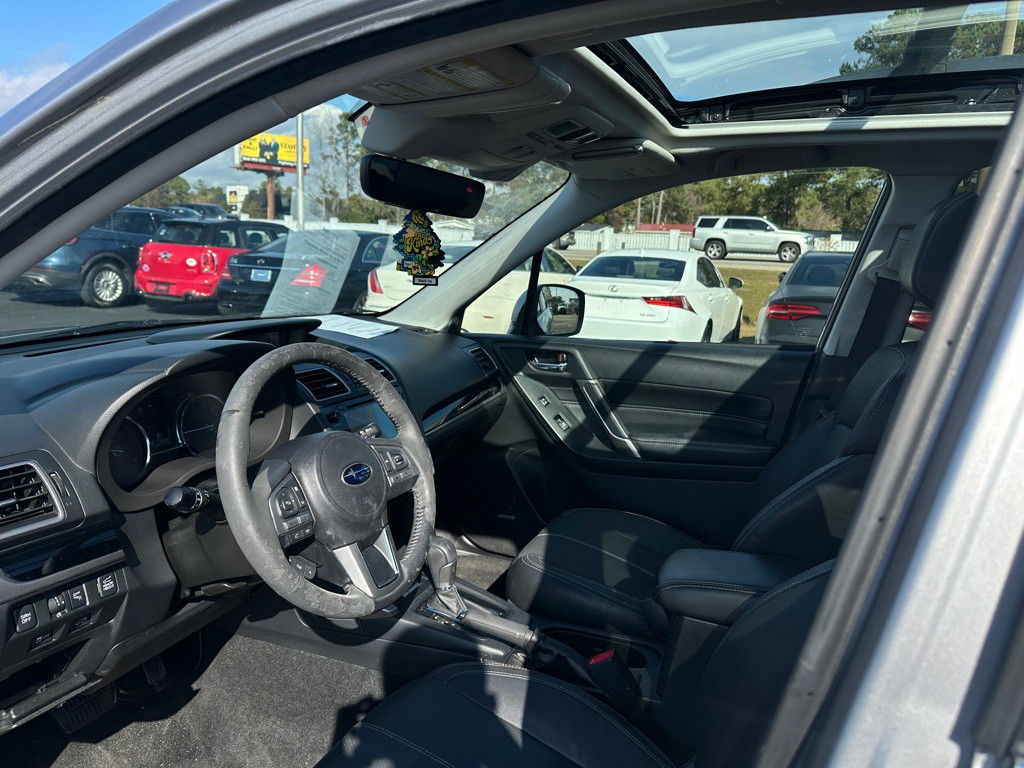 2017 Subaru Forester Image 12