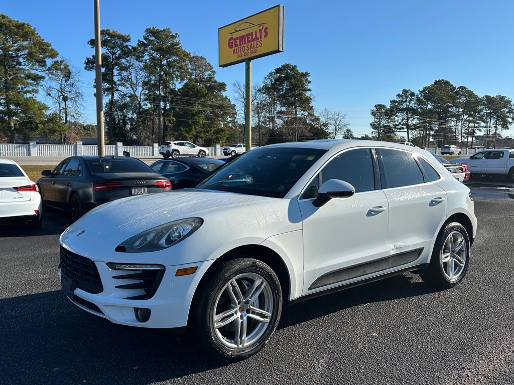 2016 Porsche Macan Image 1