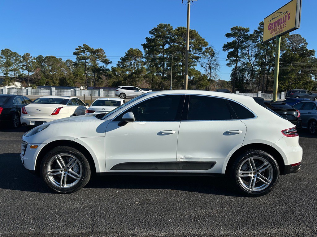 2016 Porsche Macan Image 8