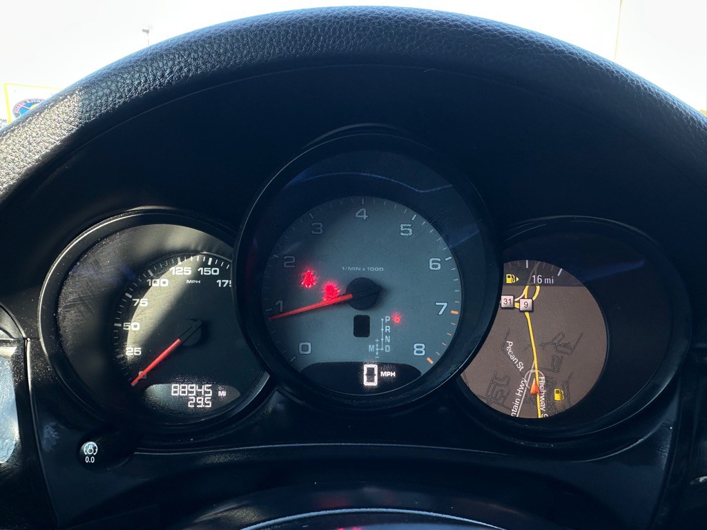 2016 Porsche Macan Image 9