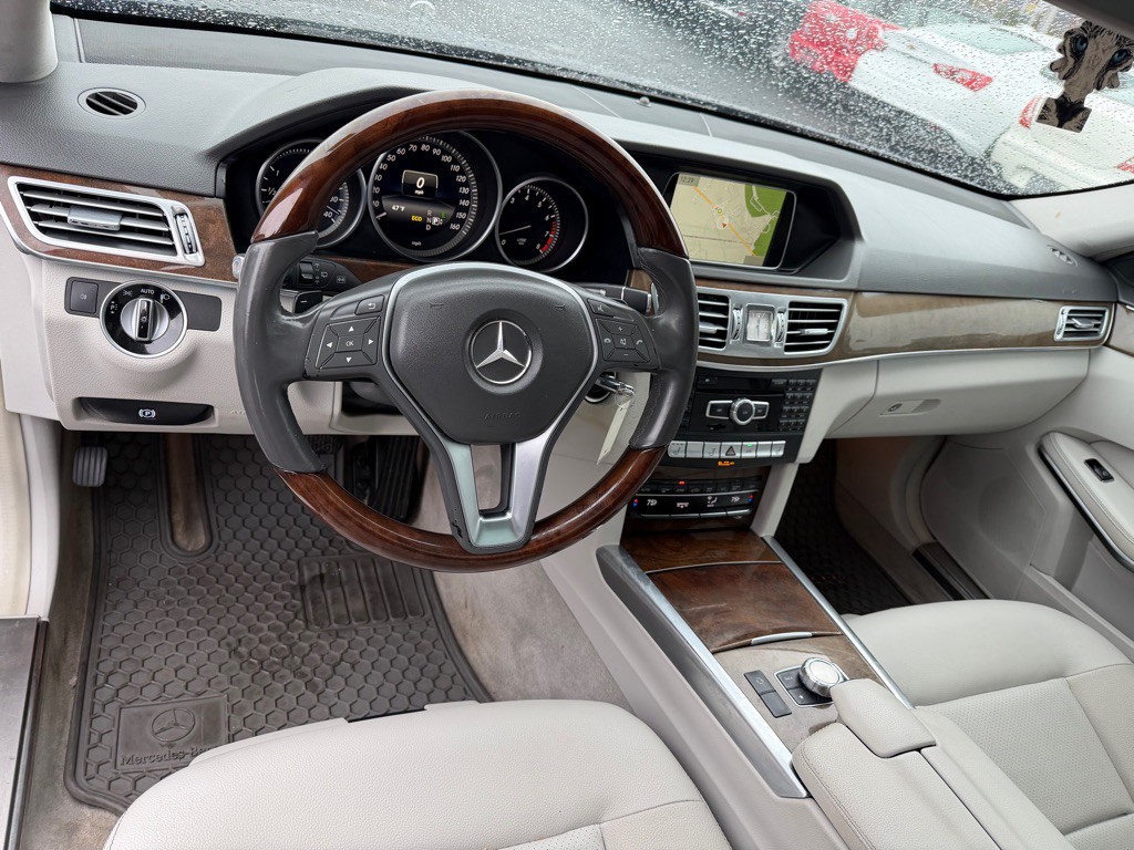 2014 Mercedes-Benz E-Class Image 9