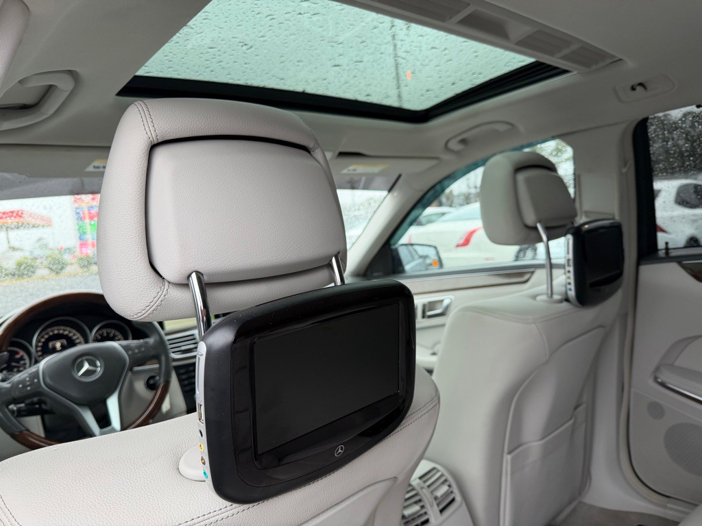 2014 Mercedes-Benz E-Class Image 16